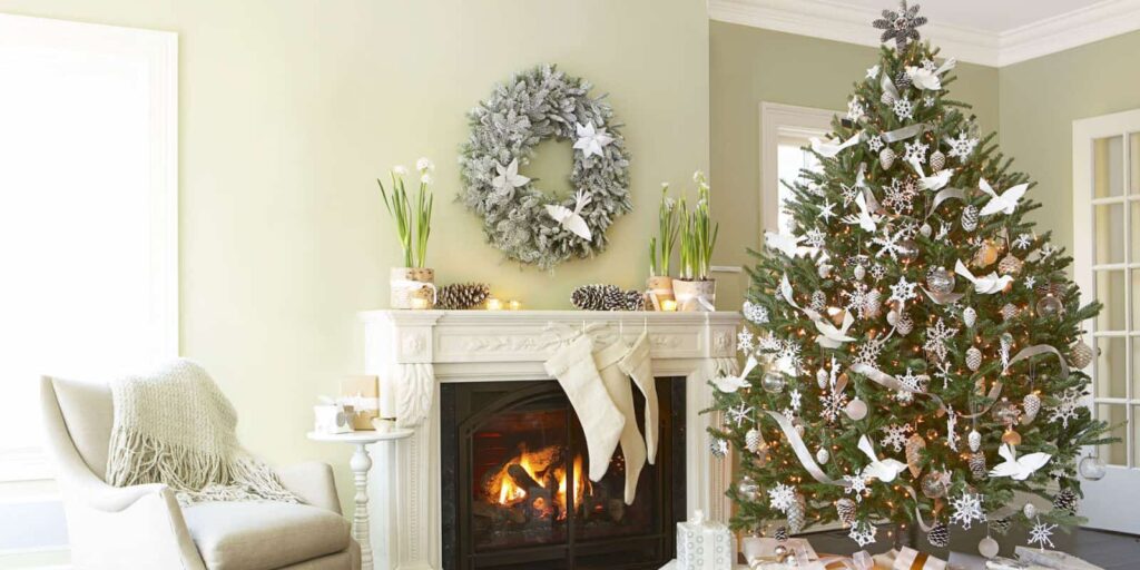 house-beautiful-christmas-tree-white-decorations-s2-1