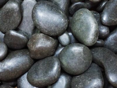 Product Image for Polished Black Rocks for electric fireplaces - mixed sizes 8-pack 