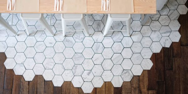 ERTHCOVERINGS WHITE WOLF TILE HEX
