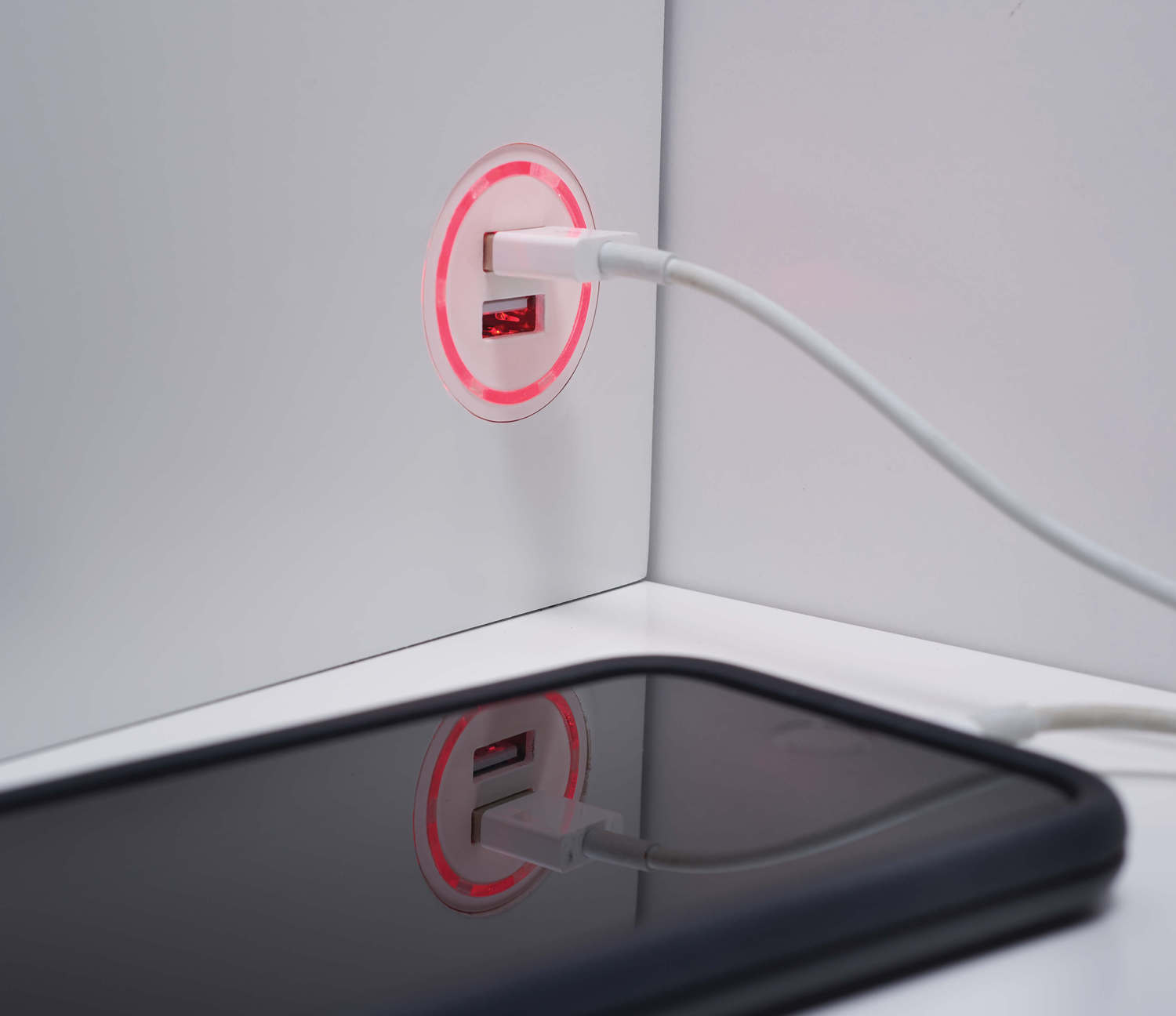 Napoleon Stylus USB charging station