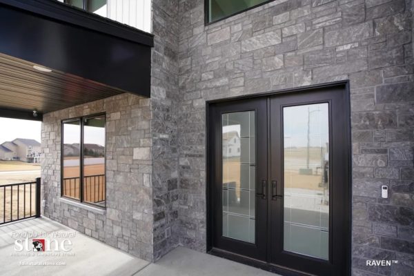 Stonerox Raven natural stone exterior